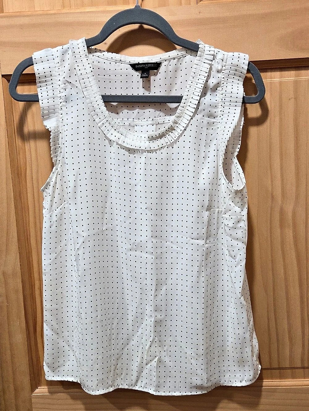 Banana Republic Polka Dot Ruffle Blouse in White & Black Size Small